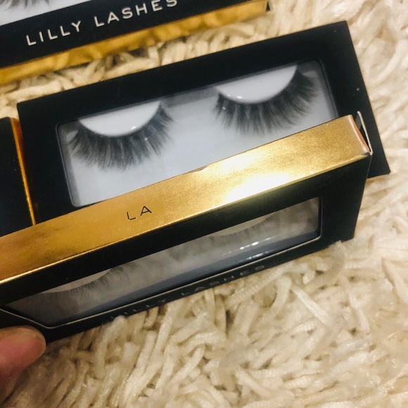 Lilly lashes - Picture 3 of 3